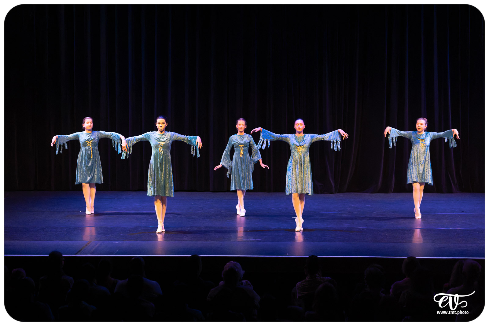 ECOLE DE DANSE CÉCILE ADAMOW
